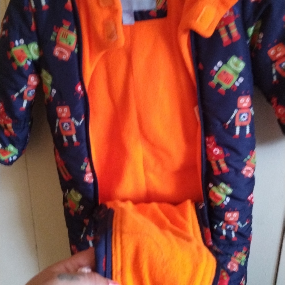 Winter snowsuit - Picture 4 of 4